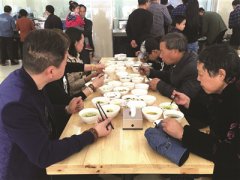 澳门银河网址   菜品一律成本价